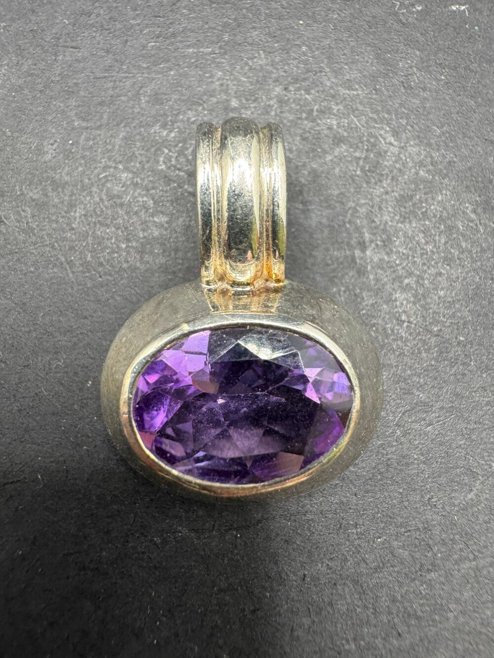 Vintage Sterling Silver 925 LT Thailand Purple Amethyst Oval Pendant 20.6MM